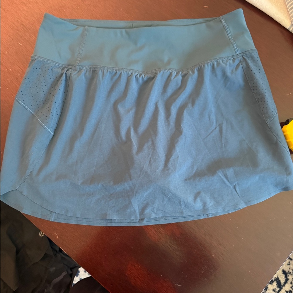 Athleta Run With It Skort — teal — size medium